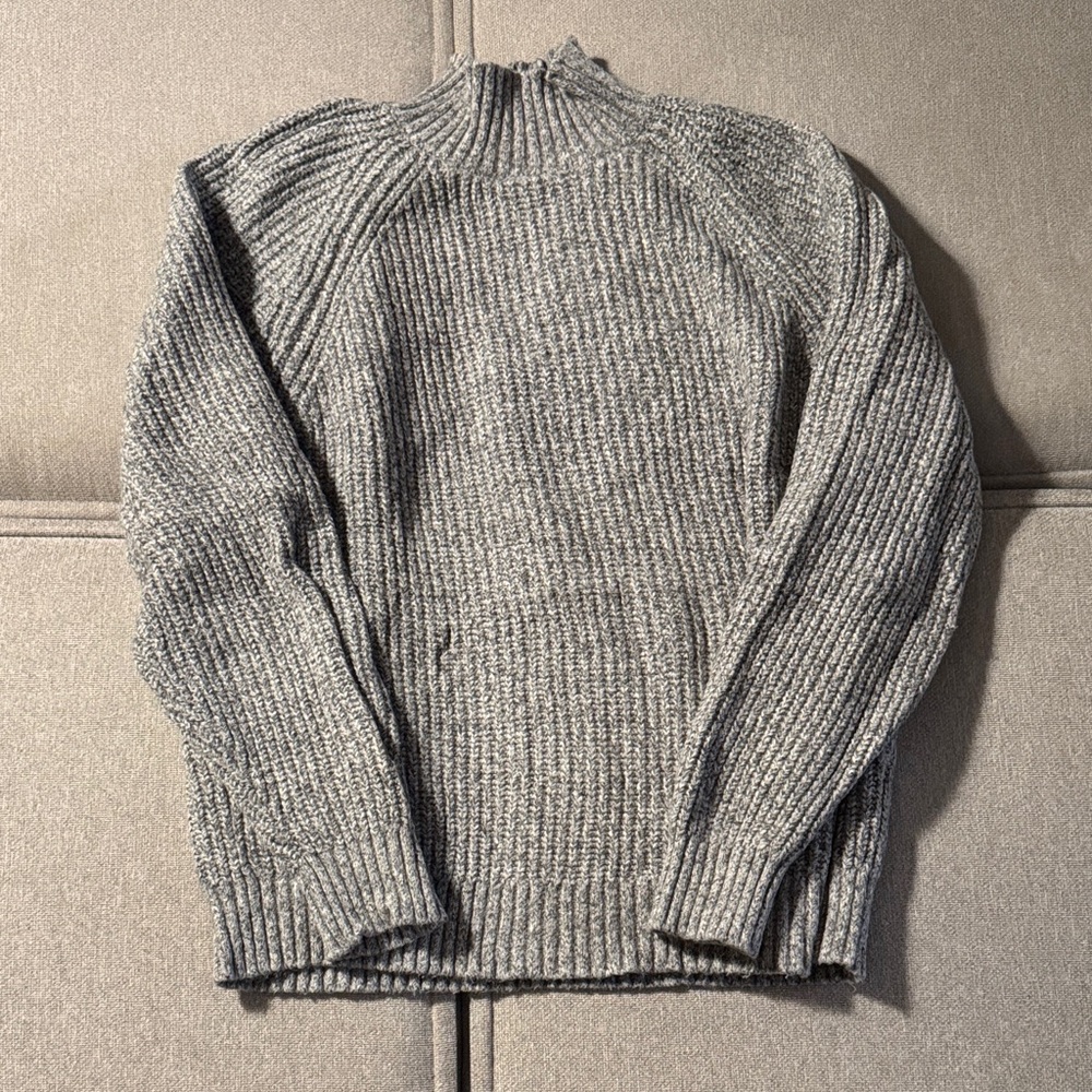 Abercrombie & Fitch Light Gray Chunky Knit Oversized Turtleneck Sweater